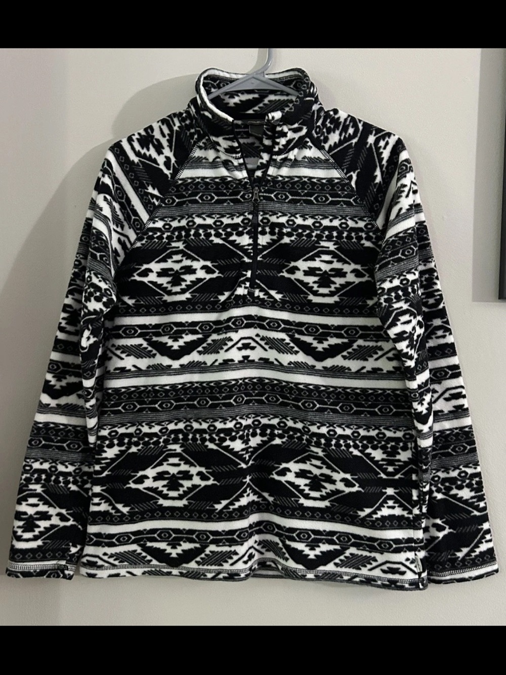 Women’s Eddie Bauer Fleece Pullover Jacket Size M Black White Aztec Quarter Zip